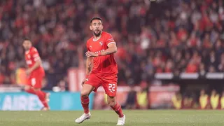 Isla entrenó diferenciado en Independiente para llegar al clásico de Avellaneda