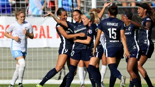 Federación de Fútbol de EE.UU. ofreció a sus jugadoras el mismo salario que a los hombres