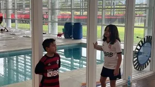 Arturo Vidal recibió la visita de sus hijos en Brasil: “Por fin juntos mis amores”