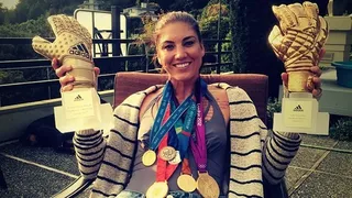 Ex arquera estadounidense Hope Solo elogió a Christiane Endler
