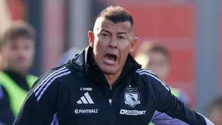 Almirón sacude la previa del clásico: la figura que dejó fuera de su formación ante U Católica