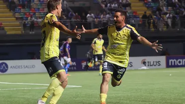 San Luis gana en el último suspiro y llega a lo más alto de la Primera B