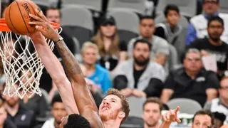 Spurs y Trail Blazers celebraron contra Pistons y Celtics en la NBA