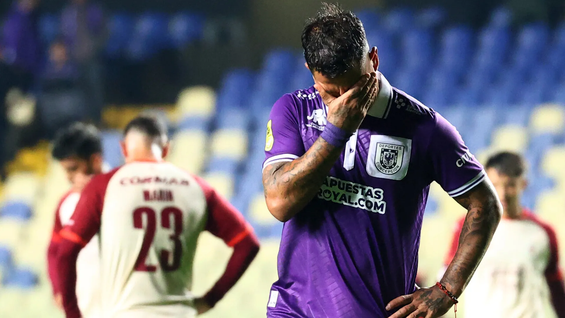 Leonardo Valencia, de figura a suplente: Audax Italiano negocia su regreso tras discreto paso por Deportes Concepción — image 4