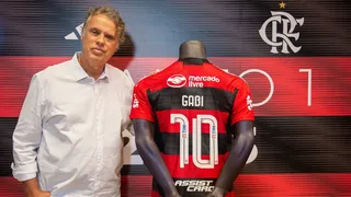 El nuevo “manto sagrado”: Flamengo presentó camiseta para la temporada 2023