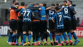 Inter de Alexis y Vidal se mide a Genoa buscando despegar en el liderato de la Serie A