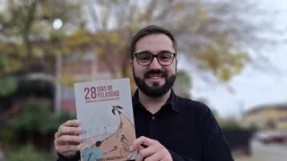 “28 días de Felicidad”: Libro recoge las historias de Santiago 2023 desde varias perspectivas