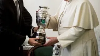 El día que el Papa Francisco recibió a Sergio Jadue y su bendición le trajo suerte a la Roja