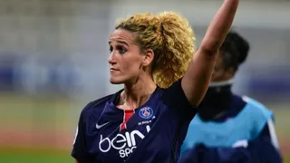 Futbolista golpeada pidió que se respete su vida privada y elude hablar de Abidal