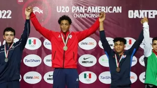 Senado otorgó nacionalidad por gracia a dos luchadores y un atleta