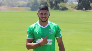 El paraguayo Luis Riveros posó con la nueva camiseta de Audax Italiano para la temporada 2022