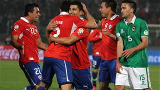 Chile logró una trabajada victoria sobre Bolivia y sigue peleando un cupo a Brasil 2014