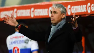 Tiago Nunes analiza usar a un juvenil como lateral izquierdo para el duelo con Coquimbo