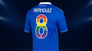 La U saltó a la cancha con un estampado en honor al orgullo y diversidad sexual