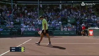 La bronca de Garin con los jueces tras controvertida decisión en la caída con Isner