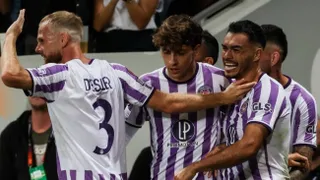 Suazo fue la gran figura en triunfo de Toulouse ante LASK en la Europa League