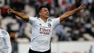 Iván Morales y Claudio Baeza saludaron a Oscar Opazo en medio de las celebraciones de Copa Chile