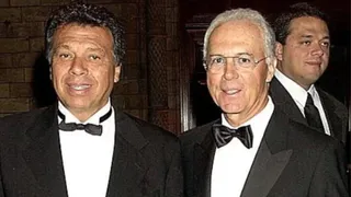 La emotiva despedida de Elías Figueroa a Franz Beckenbauer