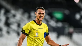 Buenos y malos antecedentes: Chile ya tiene árbitro para jugar con Canadá por Copa América