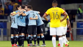 Arturo Mina convirtió un vistoso autogol y Uruguay estiró distancias sobre Ecuador en Copa América
