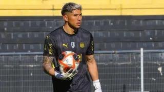 ¿Volverá a Colo Colo? Brayan Cortés rompe el silencio y aclara su futuro tras consagrarse en Peñarol