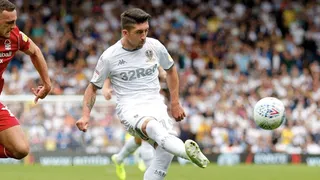 Leeds United de Bielsa no pudo festejar en su estreno como local en la Championship