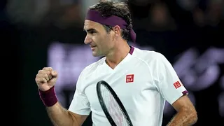 Federer remontó un complicado comienzo ante Fucsovics y avanzó a cuartos en Australia