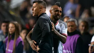 Jorge Almirón: Arturo Vidal está bien y va a jugar contra Cerro Porteño