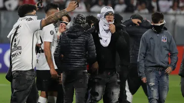 “Barristas imbéciles”: El duro descargo de un multicampeón con Colo Colo tras sanción de Conmebol
