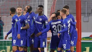 Gol de Charles Aránguiz resultó insuficiente en caída de Bayer Leverskusen