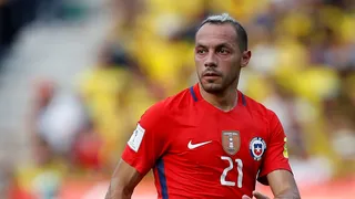 Marcelo Díaz fue al Defensores del Chaco a alentar a La Roja ante Paraguay