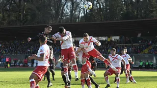 Deportes Valdivia derrotó a Cobreloa y se afianzó en el tercer lugar de la Primera B