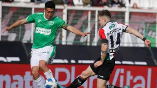 Palestino sumó un nuevo tropiezo tras igualar con Audax Italiano en un frenético clásico