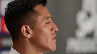 Alexis Sánchez se molestó por constantes críticas a Junior Fernandes y Angelo Sagal