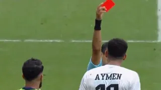 Futbolista iraquí fue expulsado por simular que comía pasto en una celebración