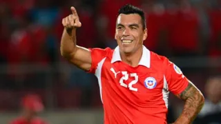 Esteban Paredes llenó de elogios a Marcelo Bielsa y criticó a Jorge Sampaoli