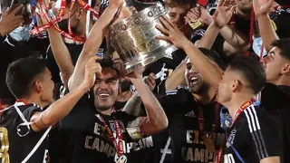 La UC superó a la U: Los equipos con más títulos profesionales en el fútbol chileno