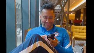 Mauricio Isla bromeó con Luis Jiménez: Modelo hermoso, se va a poner celosa tu señora