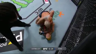 El brutal codazo con el que el ecuatoriano “Chito” Vera venció a Sean O’Malley en el UFC 252