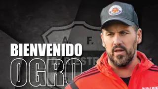 Cristian Fabbiani firmó su vuelta a Deportivo Riestra de Argentina y debutará ante River