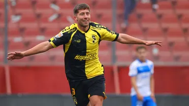 Coquimbo Unido goleó a U Católica y sigue líder del Campeonato Nacional