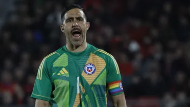 Histórico Capitán de Colo Colo desea que Claudio Bravo sea el portero del Cacique