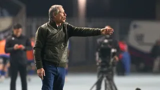 Diario aseguró que la UC evaluará a Ariel Holan tras la primera rueda