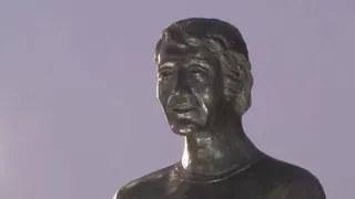 Colo Colo inauguró la estatua de Francisco “Chamaco” Valdés