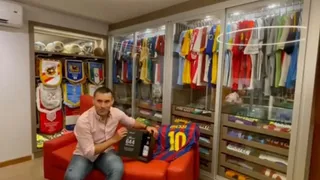 Justo Villar recibió botella de cerveza por récord de Messi