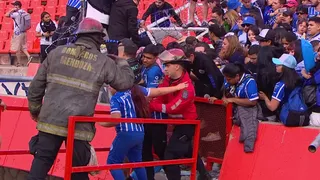 Graves incidentes y gas lacrimógeno interrumpieron duelo Godoy Cruz vs. Belgrano