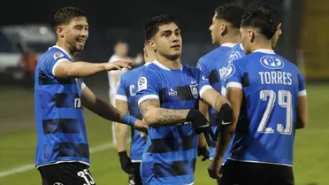 Huachipato goleó a Curicó Unido y sigue firme como escolta en el Campeonato