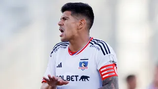 “Que entregue la jineta”: Hinchas de Colo Colo destrozaron a Pavez por su duelo con Deportivo Cali