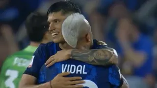 Arturo Vidal exhibió su celebración junto al argentino Joaquín Correa