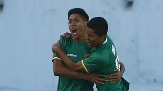 Jugador sub 20 de Bolivia se acordó del mar en la celebración de su gol ante Chile